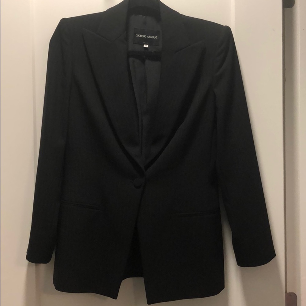 Authentic vintage Giorgio Armani black blazer EUC